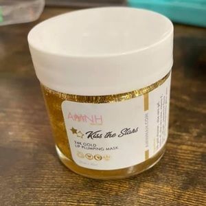 Kiss the Stars 24k Gold Lip plumping Mask